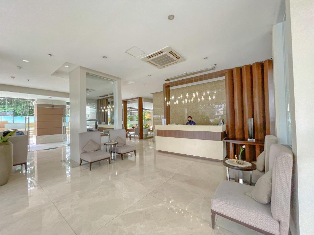 City Center- Balcony Suite Себу Экстерьер фото