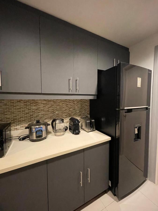 City Center- Balcony Suite Себу Экстерьер фото