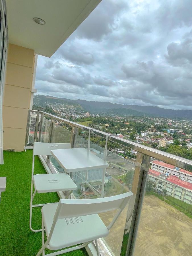 City Center- Balcony Suite Себу Экстерьер фото